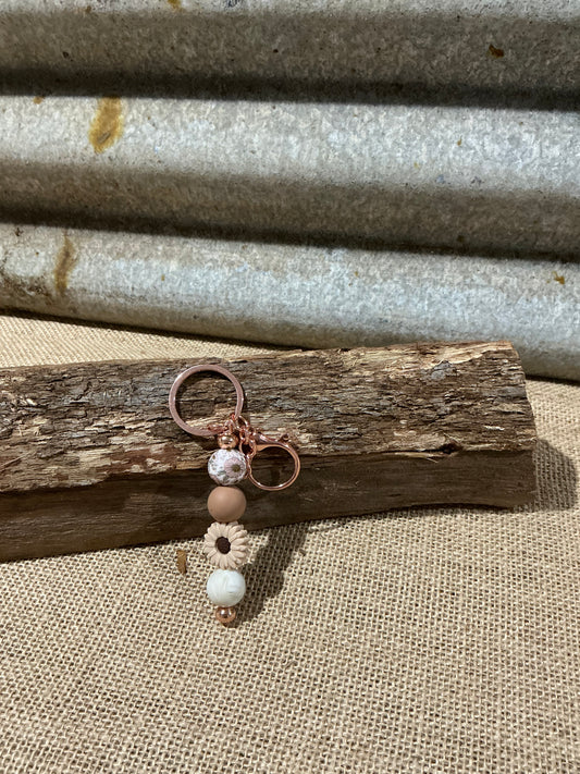 Vintage Daisy Beaded Keyring with Rose Gold Hardware