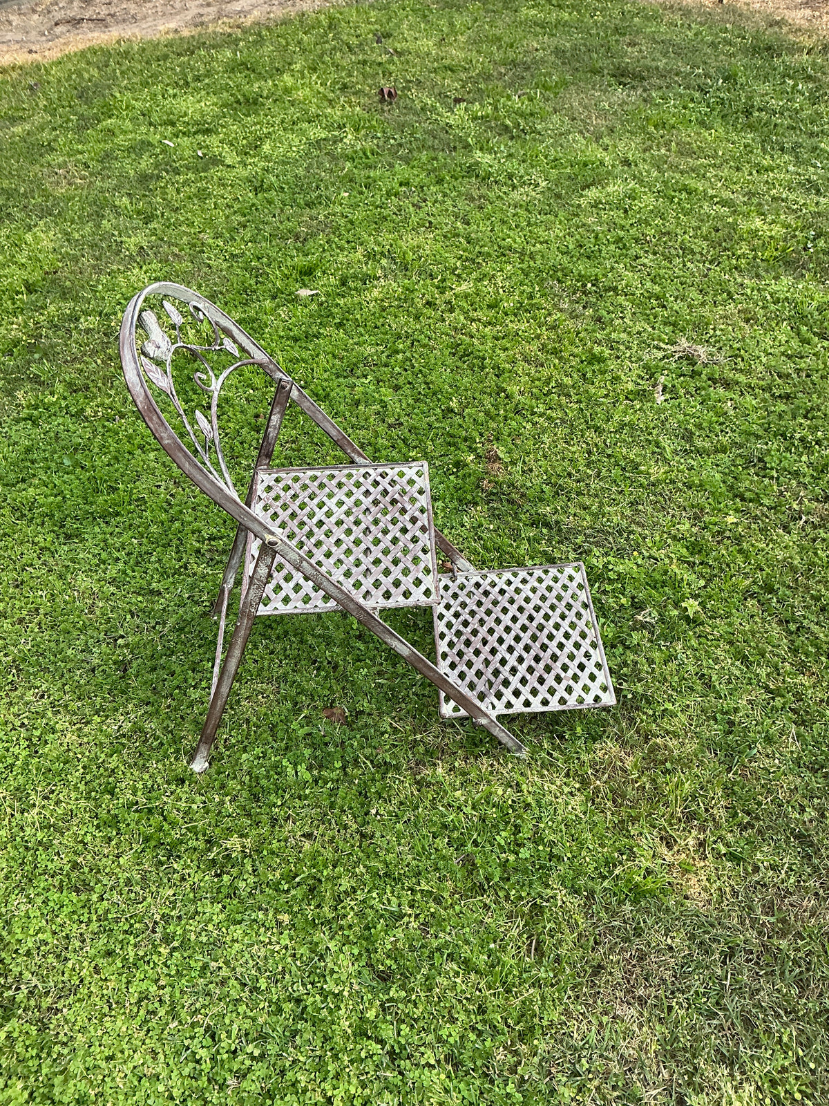 2 Tier Folding Plant Stand