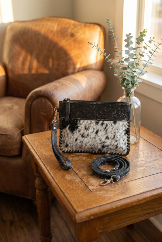 Volcan Small Leather Clutch Bag